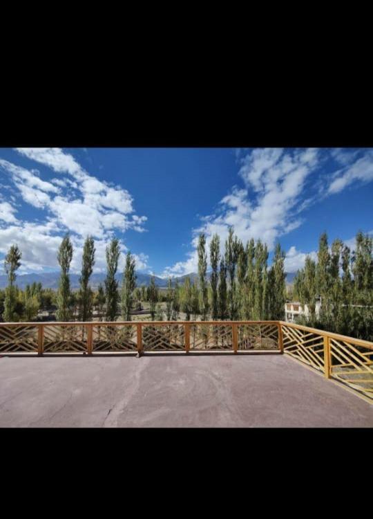 Sindhu Residency Hotel She Buitenkant foto